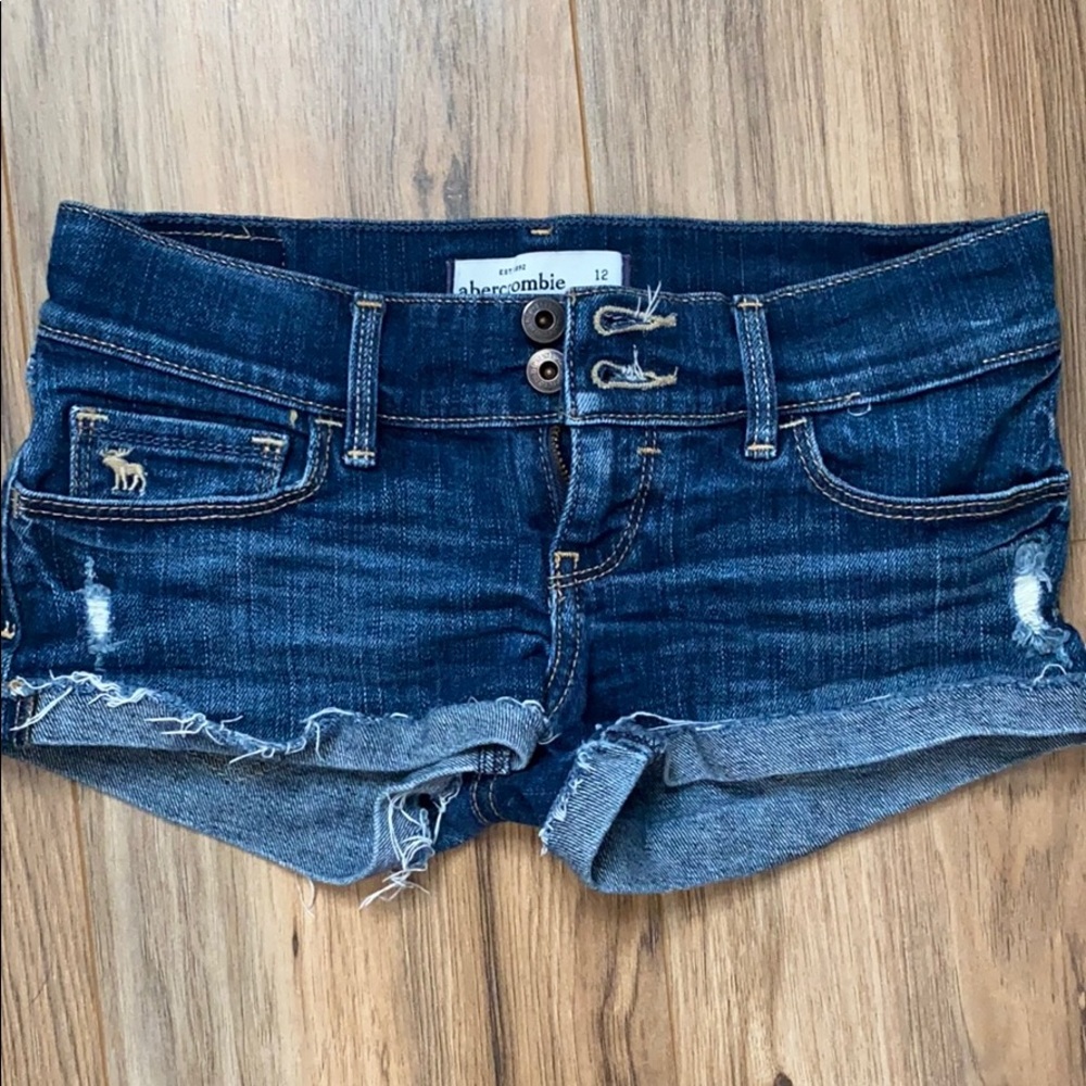 Low rise Abercrombie jean shorts
